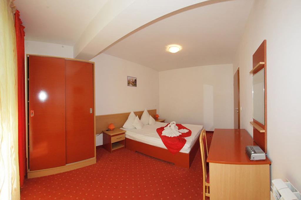 Hotel International Байле Херкулане Екстериор снимка