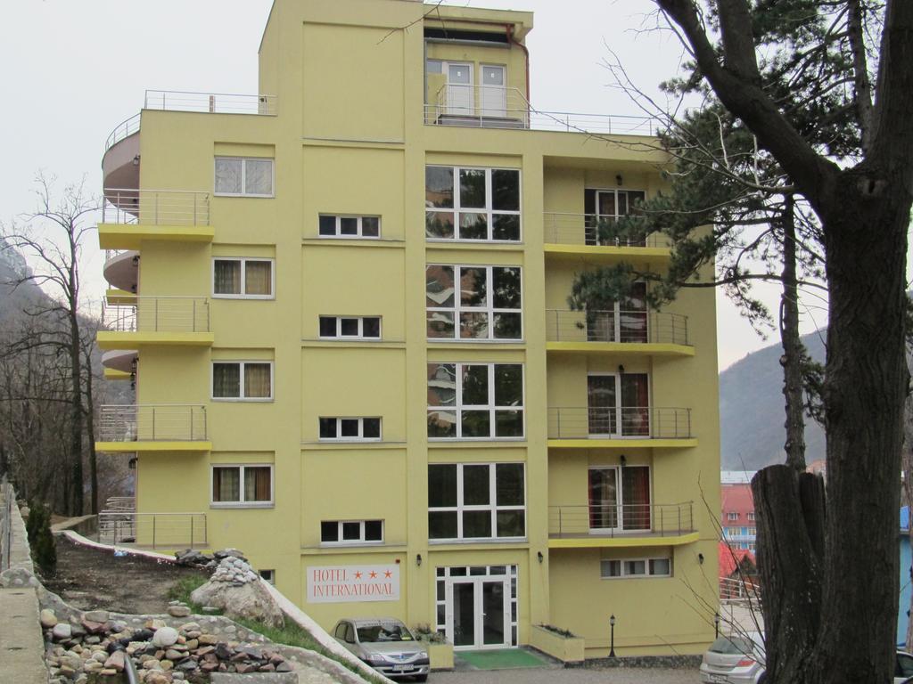 Hotel International Байле Херкулане Екстериор снимка